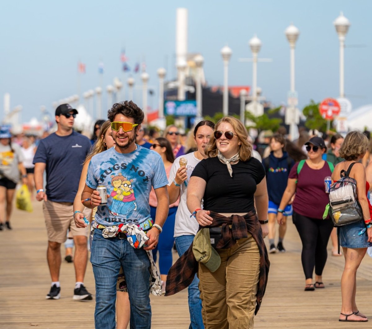 Boardwalk crowd at Oceans Calling