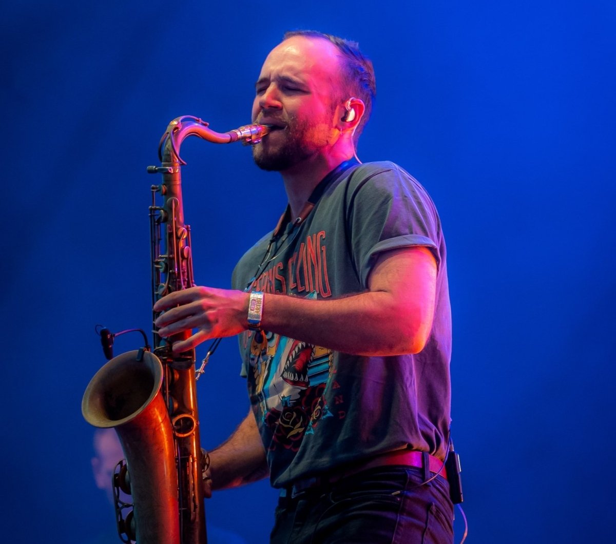 saxaphone player at Oceans Calling