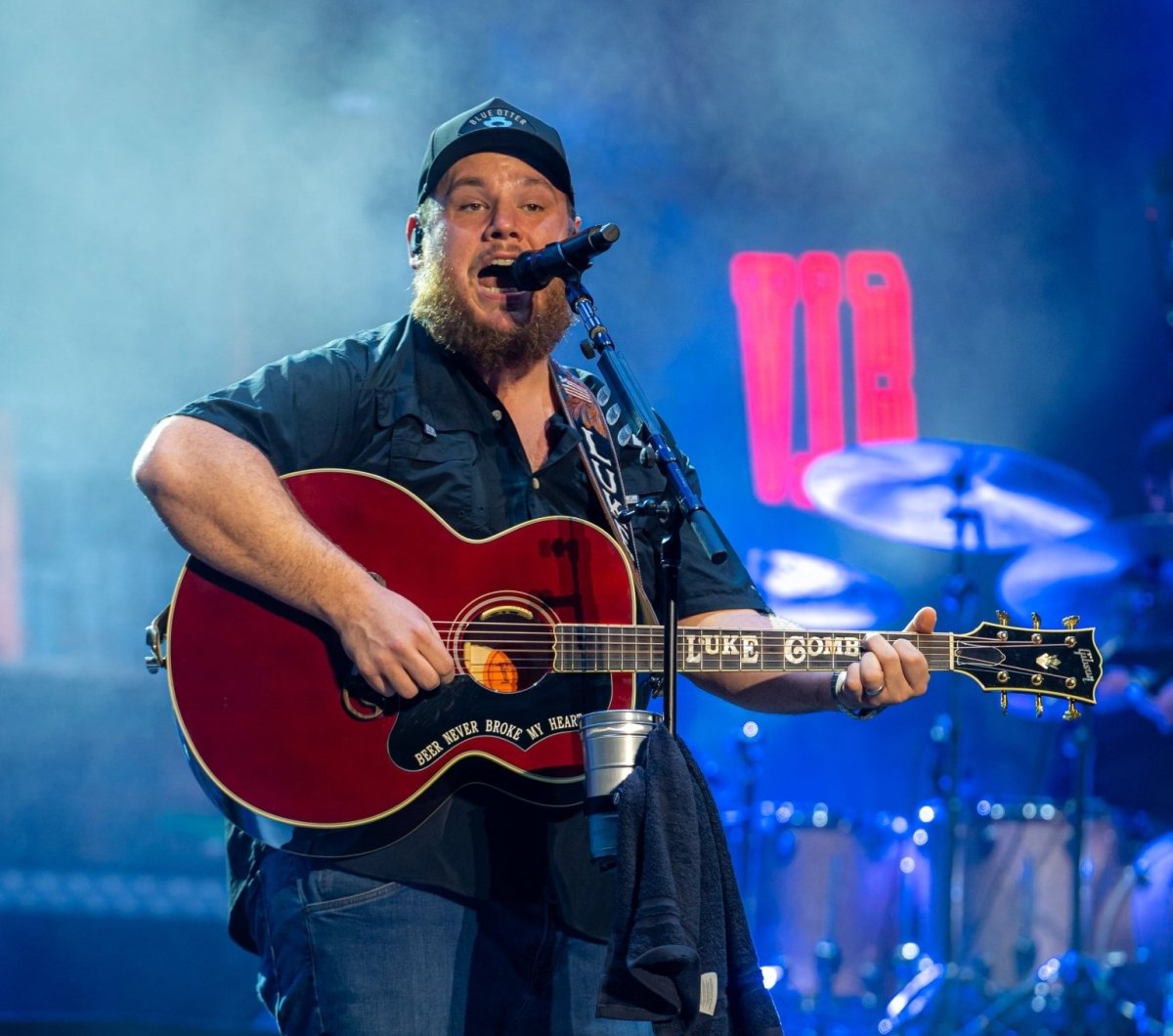 Luke Combs at Country Calling